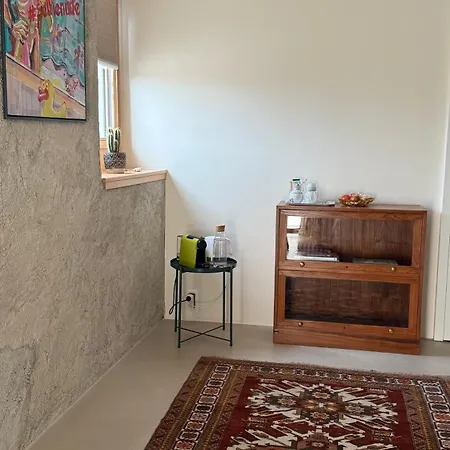 Martine's Cosy Guestroom With Private Bath Near Montreux *