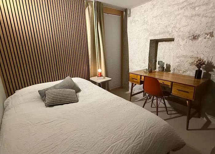 Martine's Cosy Guestroom With Private Bath Near Montreux