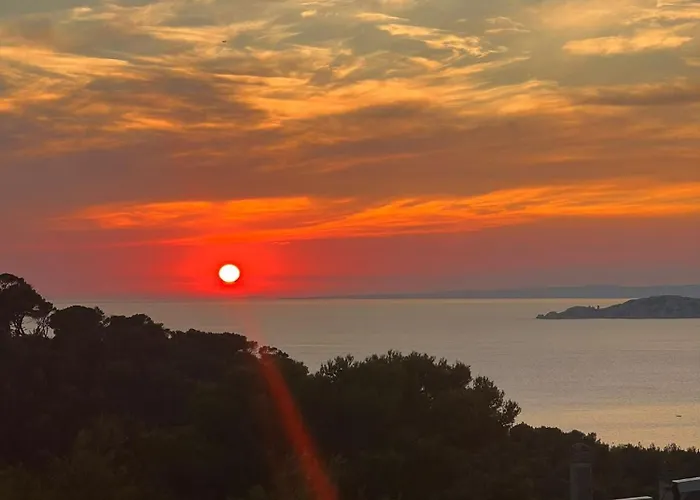 Martine's Cosy Guestroom With Private Bath Near Montreux * La Tour-de-Peilz