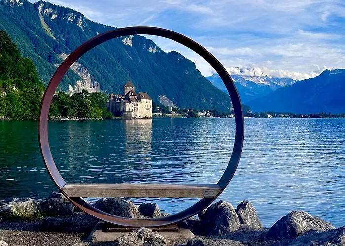 Martine's Cosy Guestroom With Private Bath Near Montreux