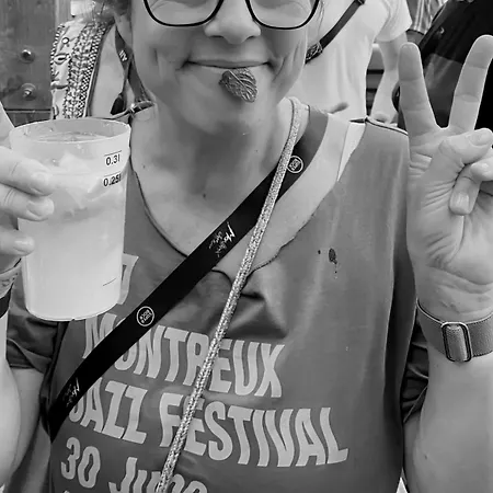 Martine's Cosy Guestroom With Private Bath Near Montreux Homestay szállás La Tour-de-Peilz